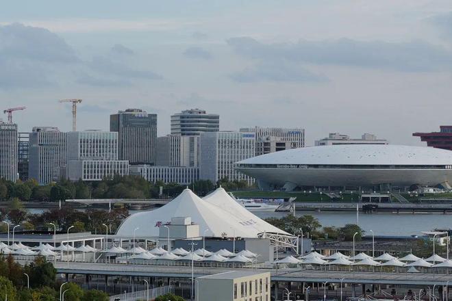 九游体育：日韩游客首站最爱上海大连建世界最大海上机场拉夫劳伦中国首映礼群星闪耀(图4)